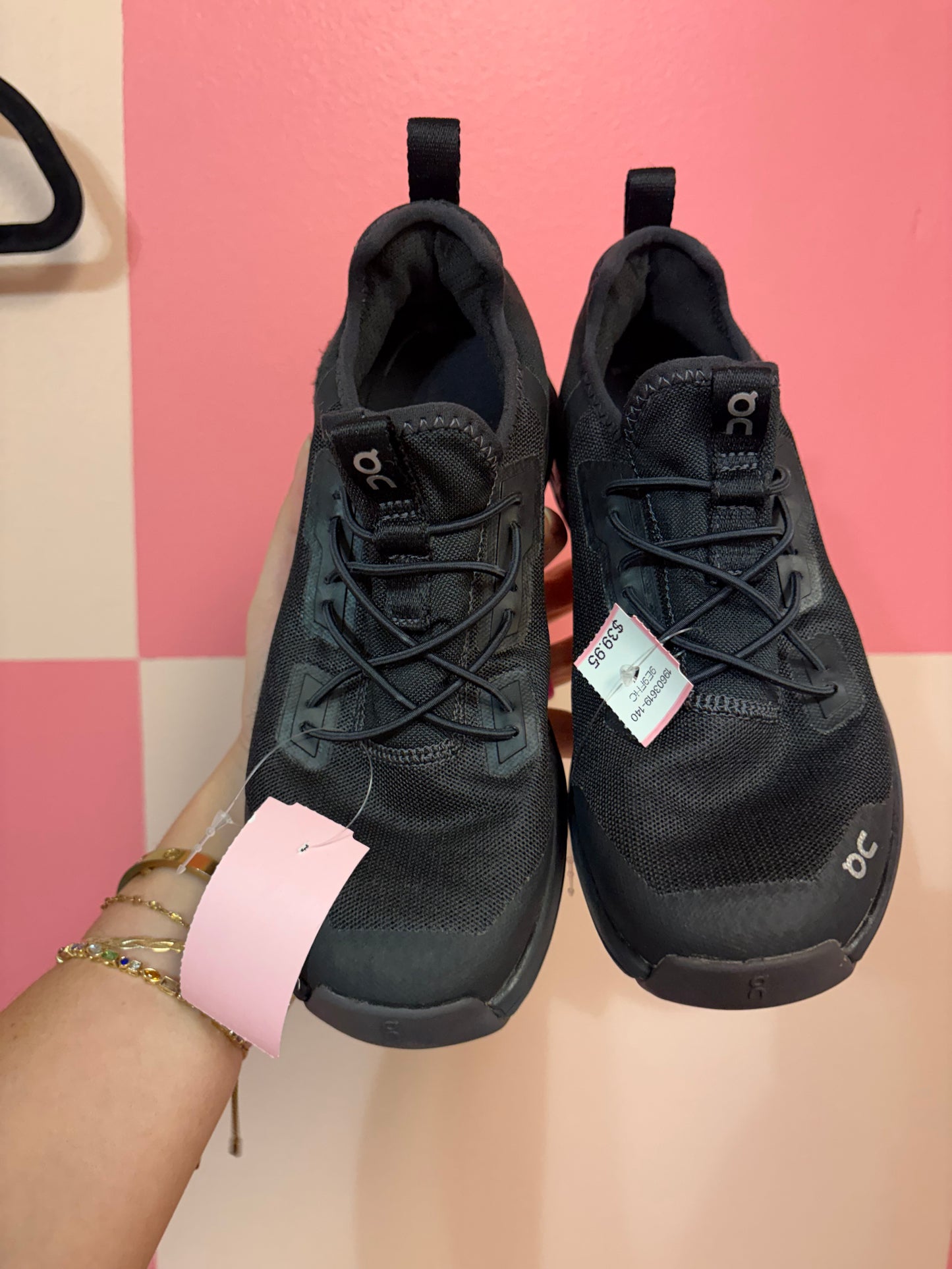 on cloud shoes - size 1