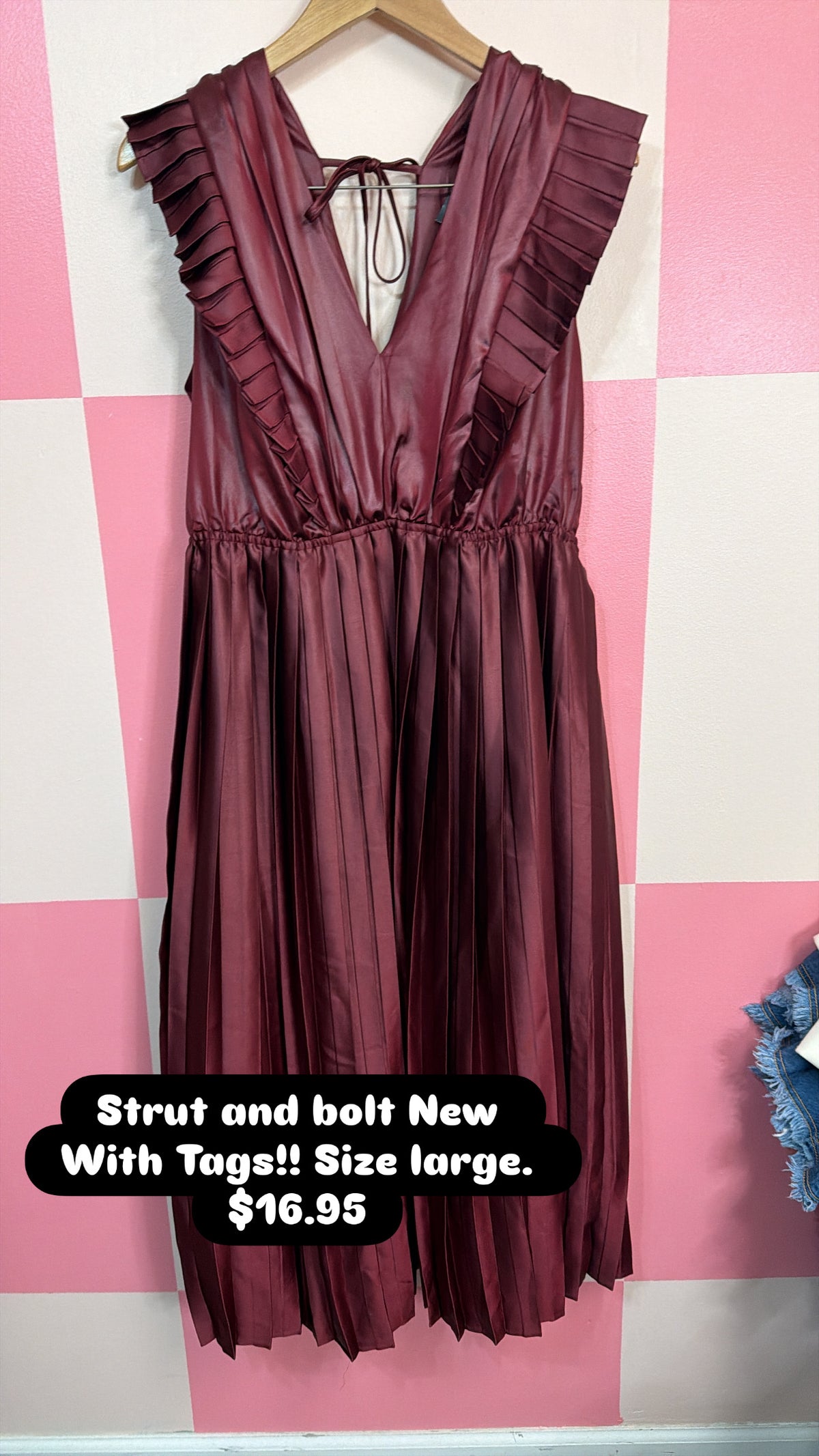 Strut and bolt