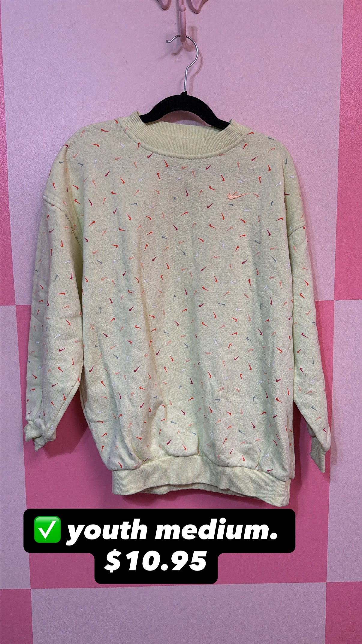 Nike youth medium