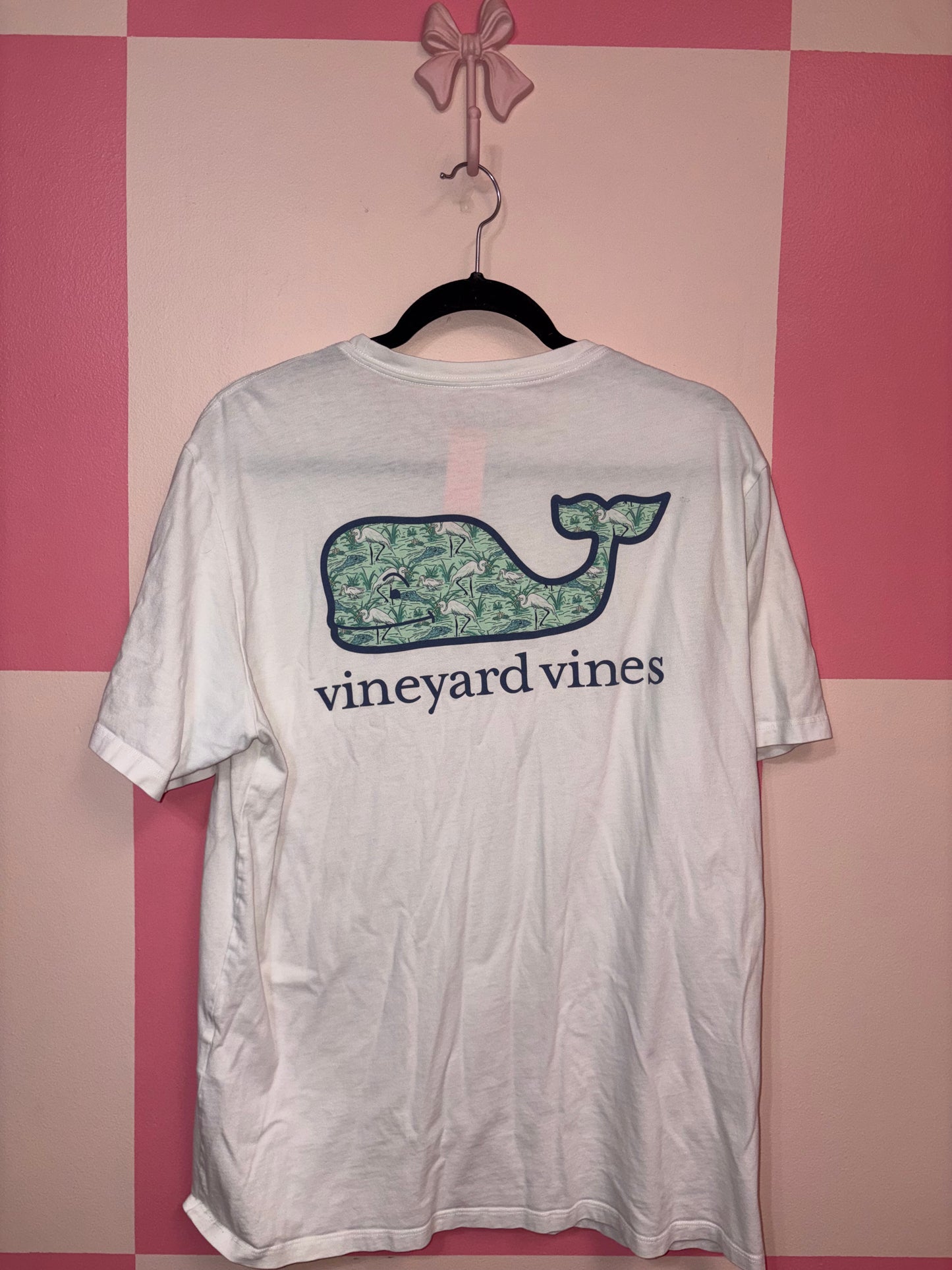 Vineyard Vines shirt - size large