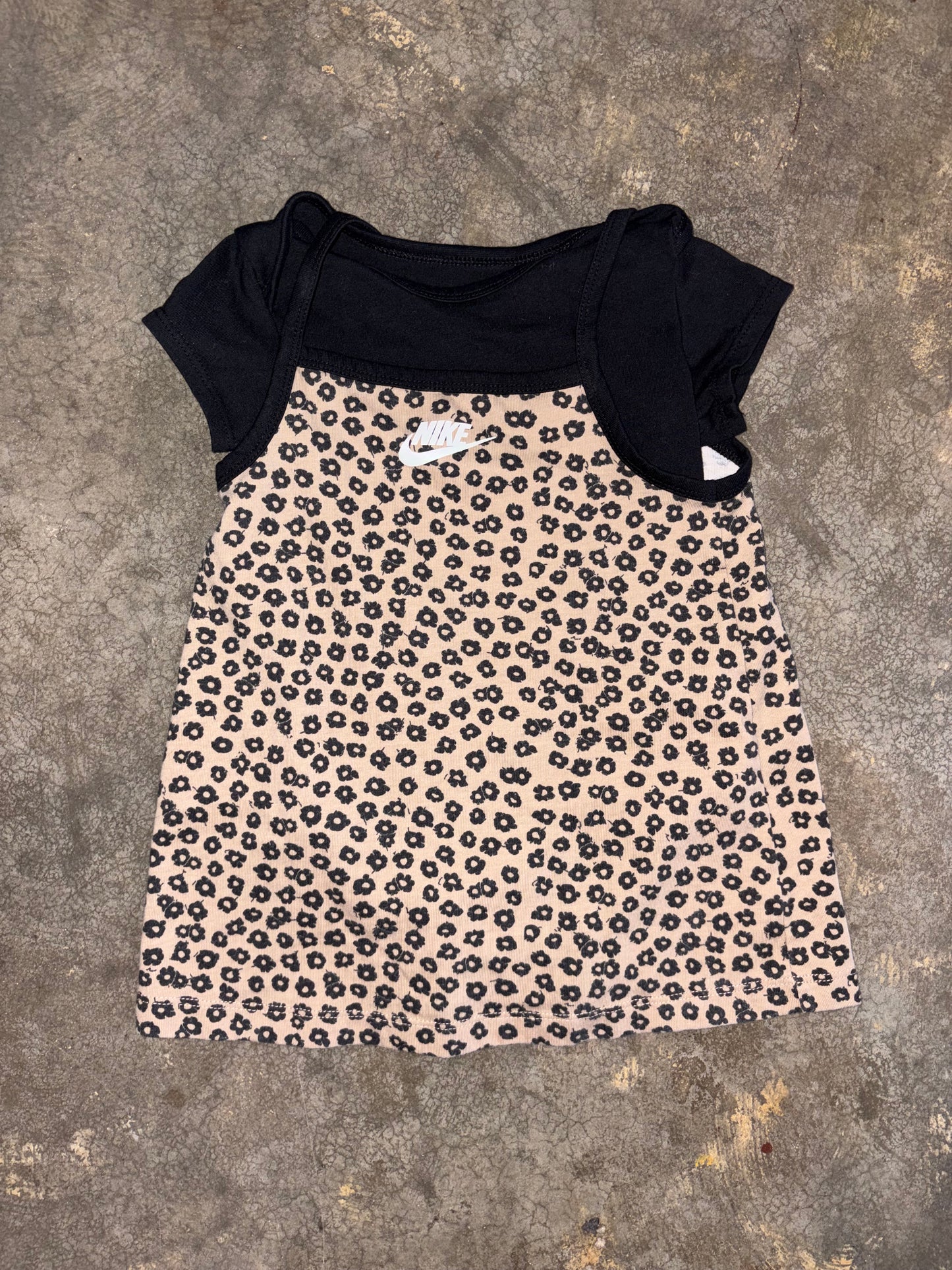 Nike outfit - 24m