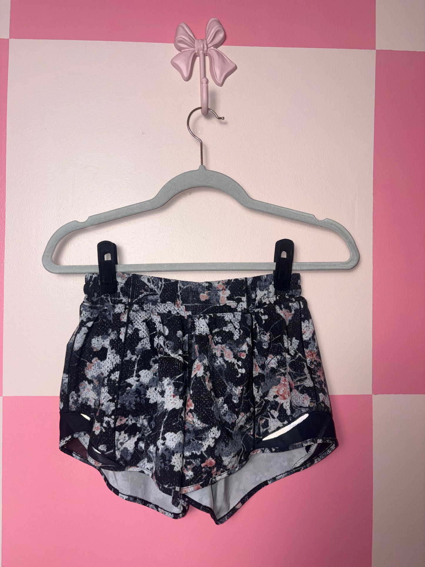 Lululemon shorts - size 4 tall