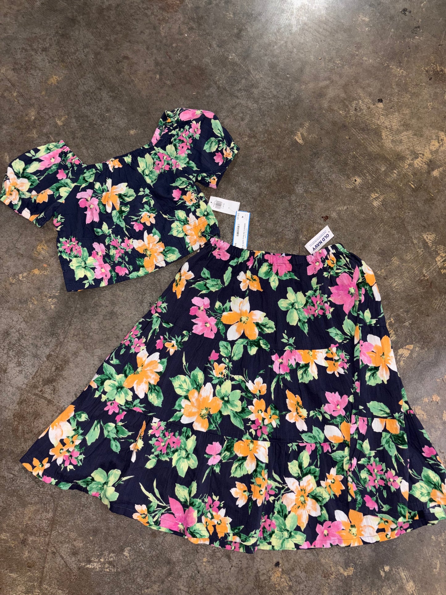Old Navy Outfit - size 10/12