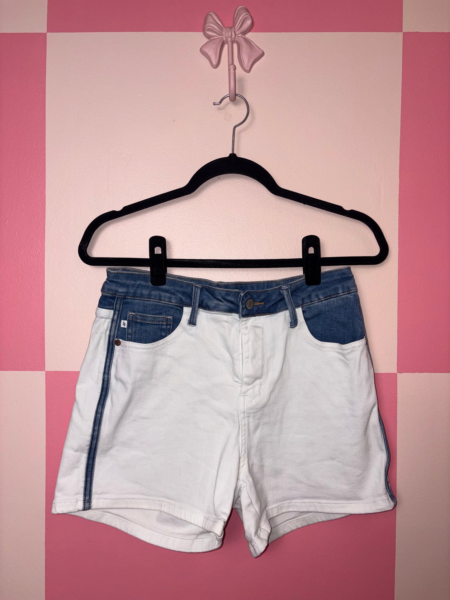 Judy Blue shorts - size large