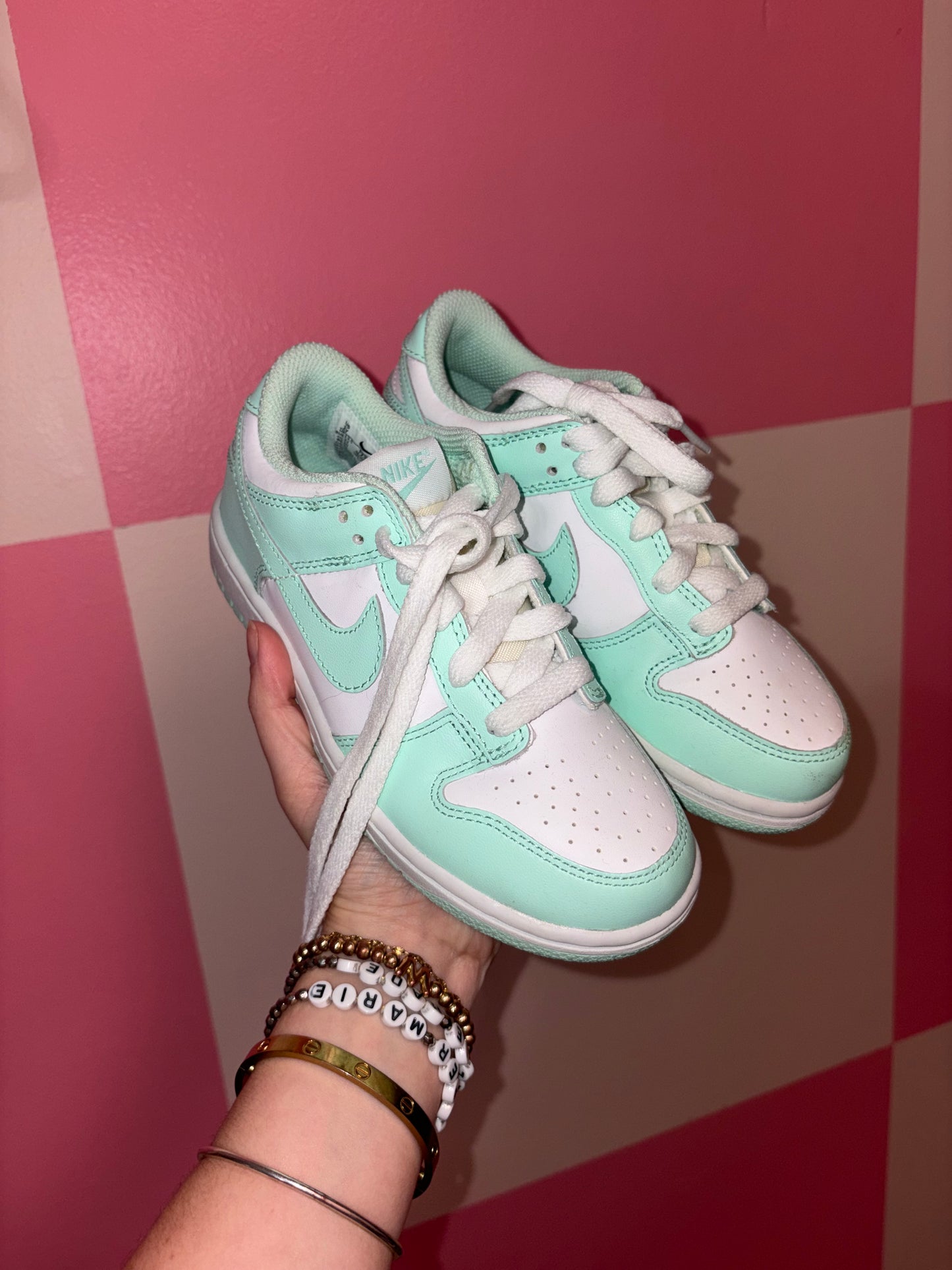 Nike shoes - size Y1