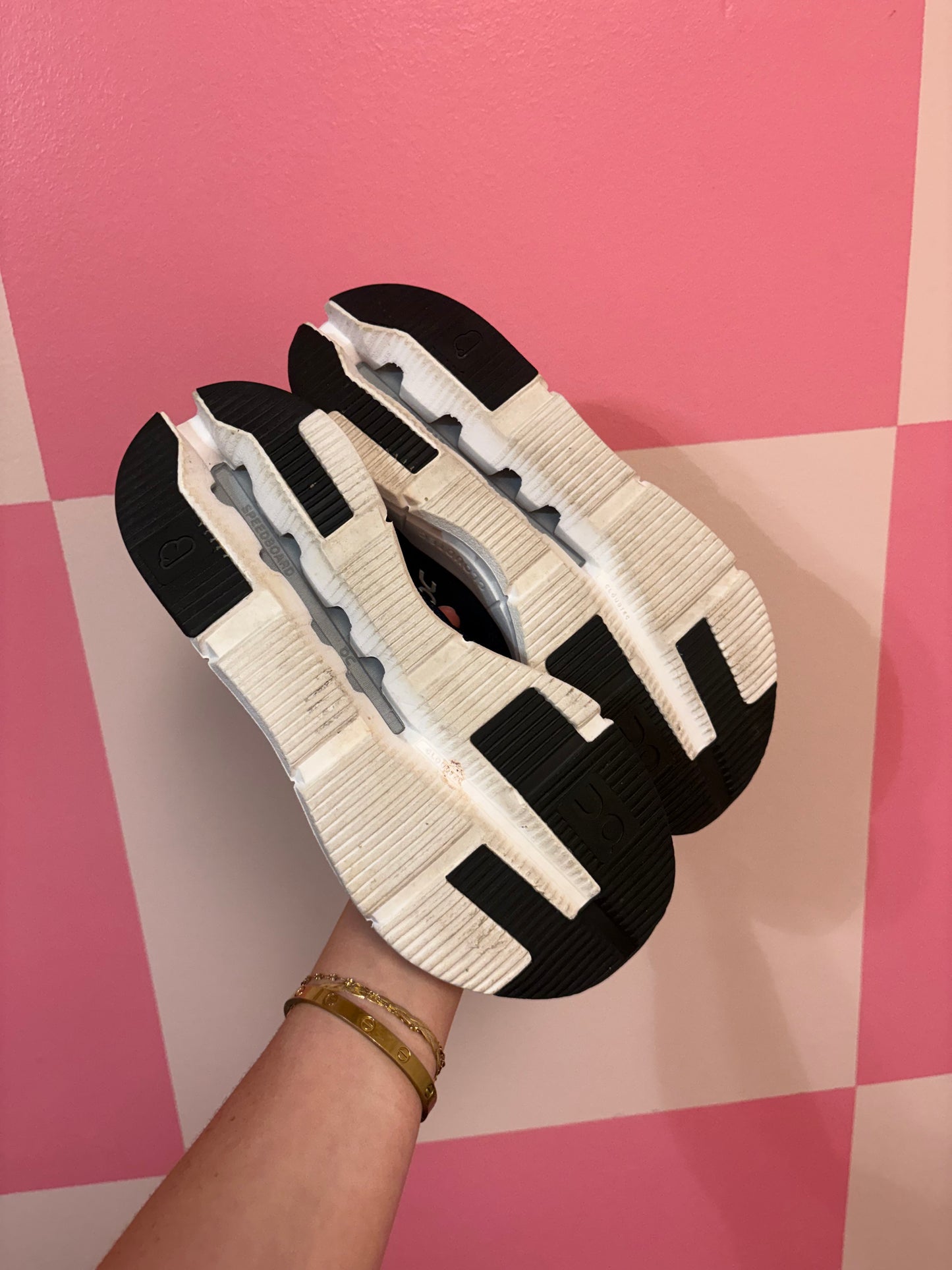 On Cloud - size 7.5