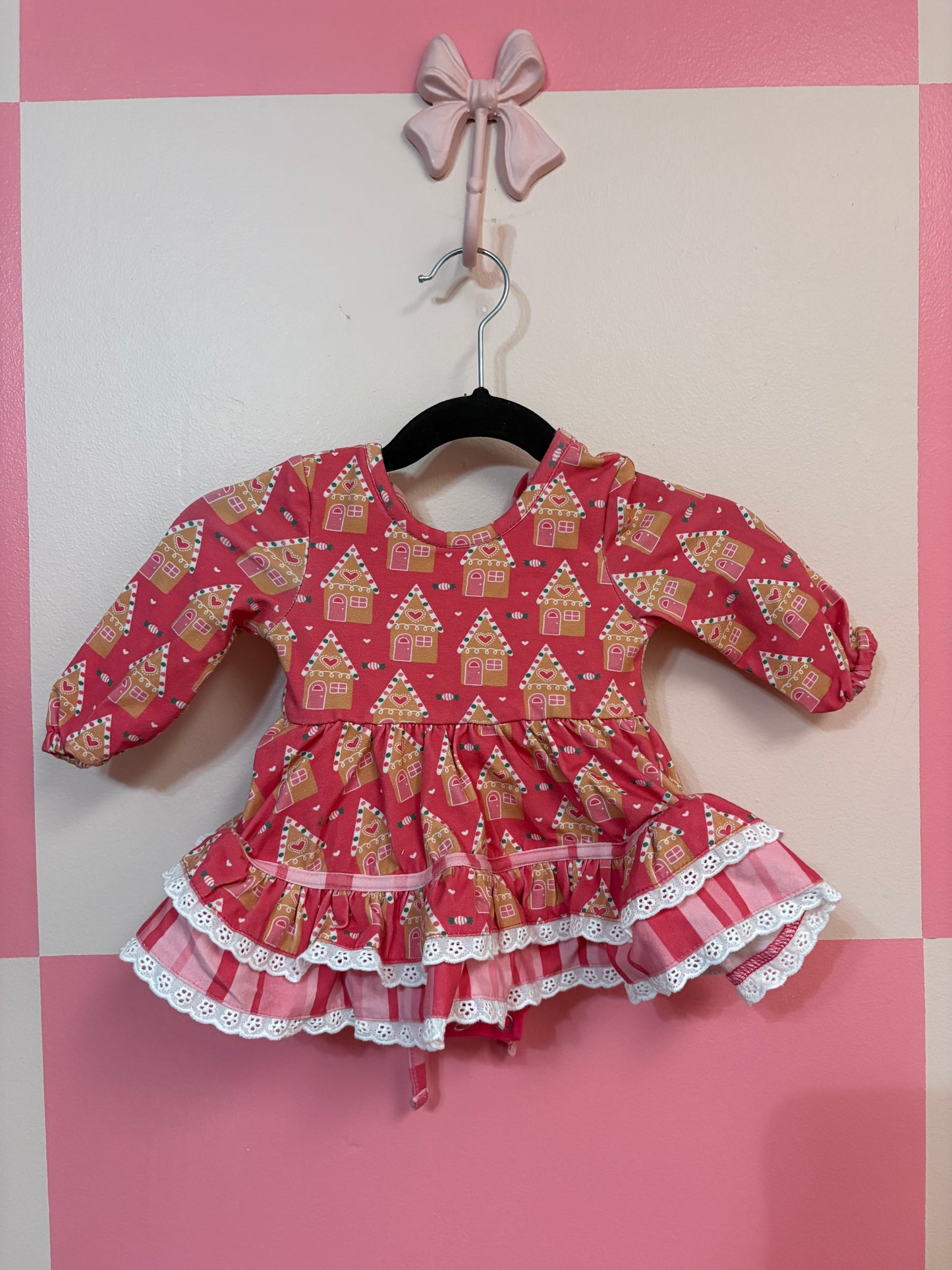 McKenna Lane onesie - size 6m