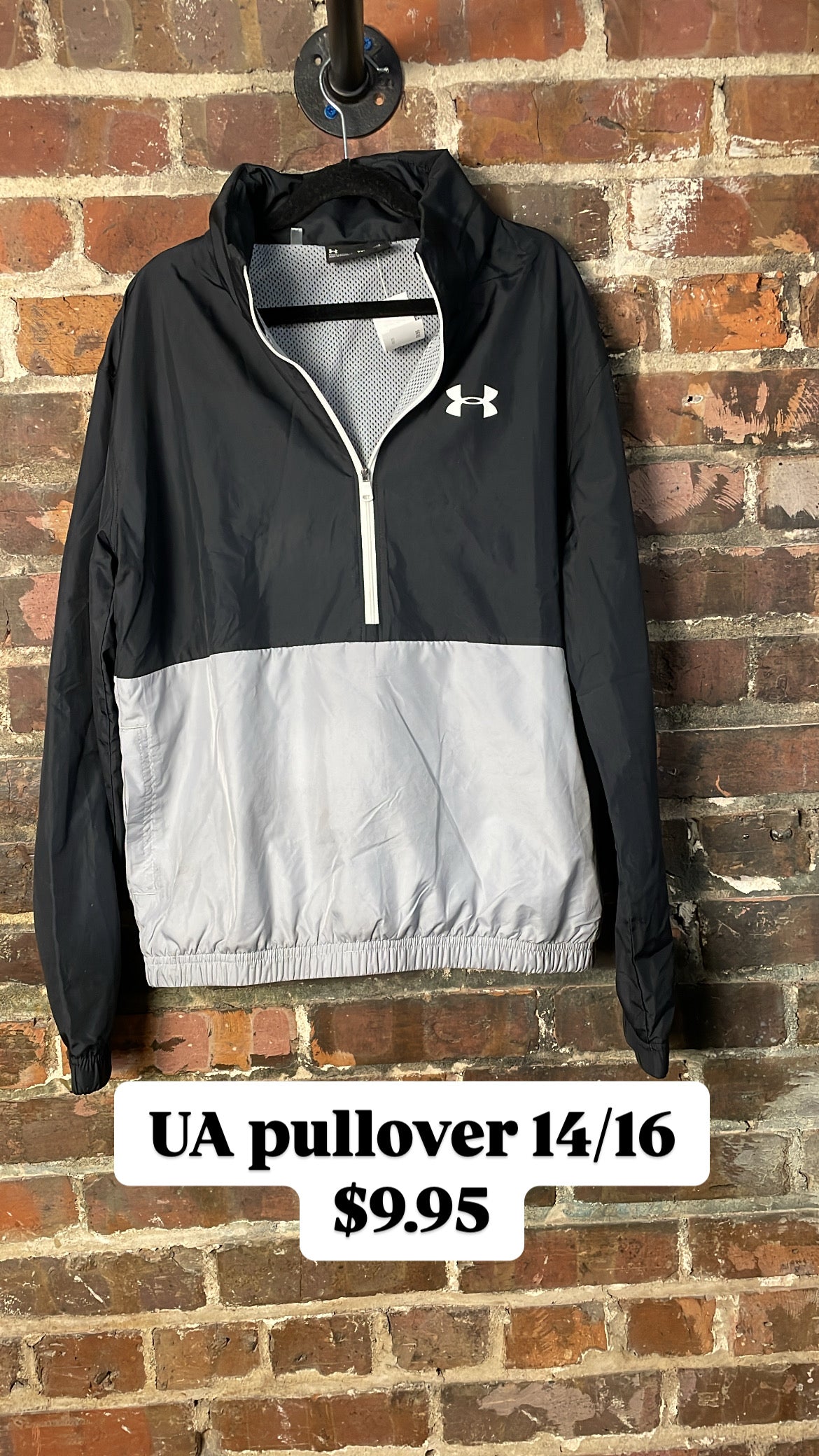 UA pullover