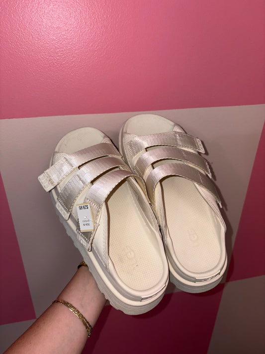 Ugg shoes - size 6