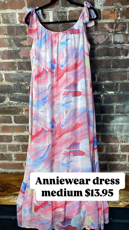 Annue wear dress