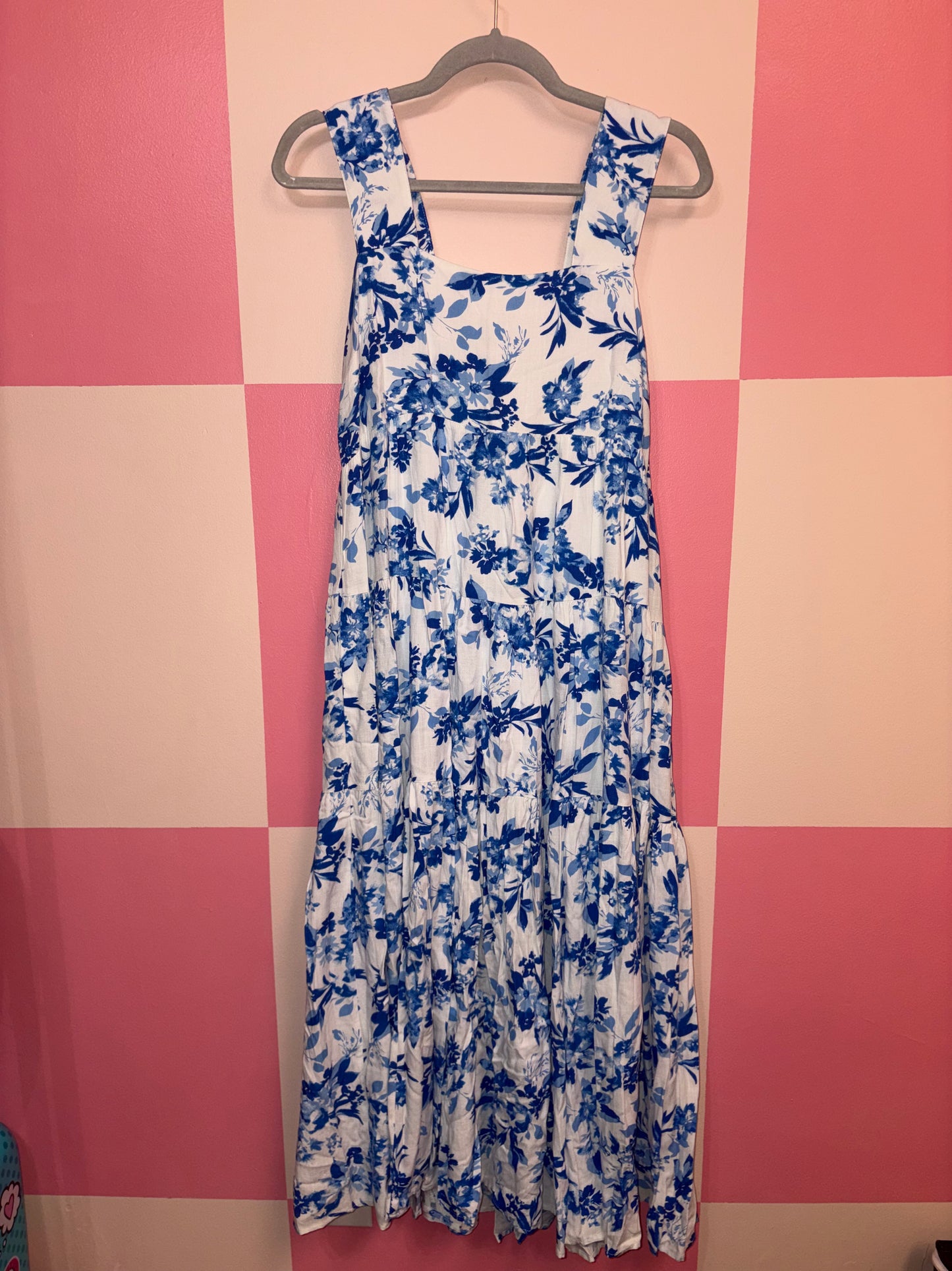 eesome dress - size small