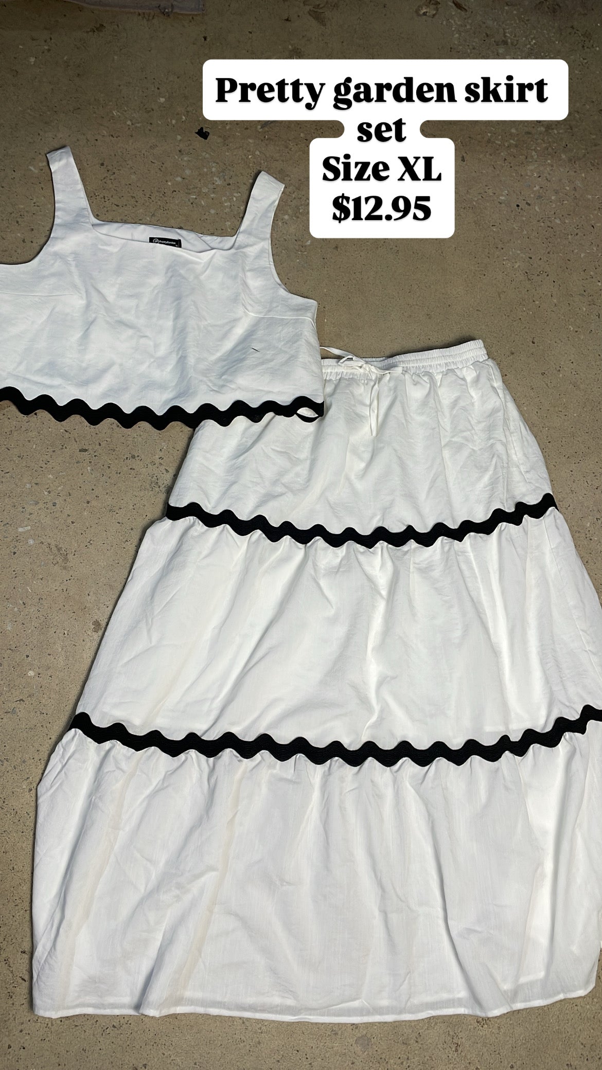 Pretty garden skirt set