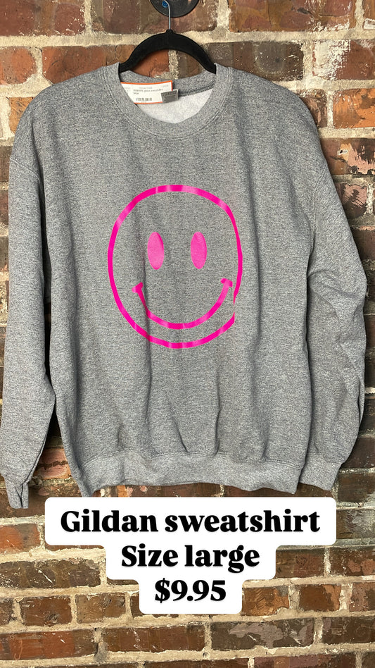 Gildan sweatshirt