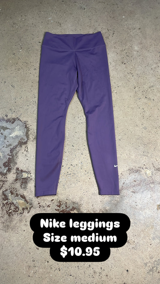 Nike leggings