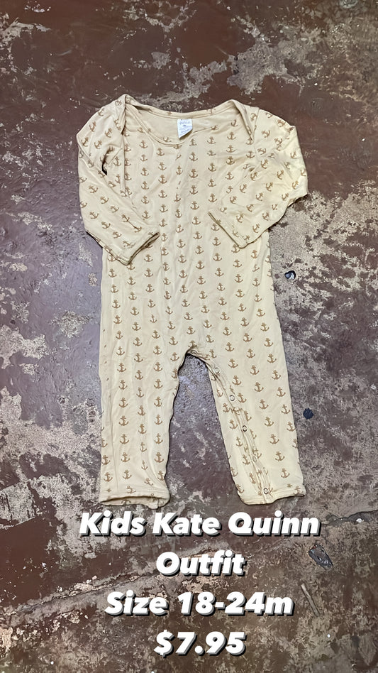 Kate Quinn outfit