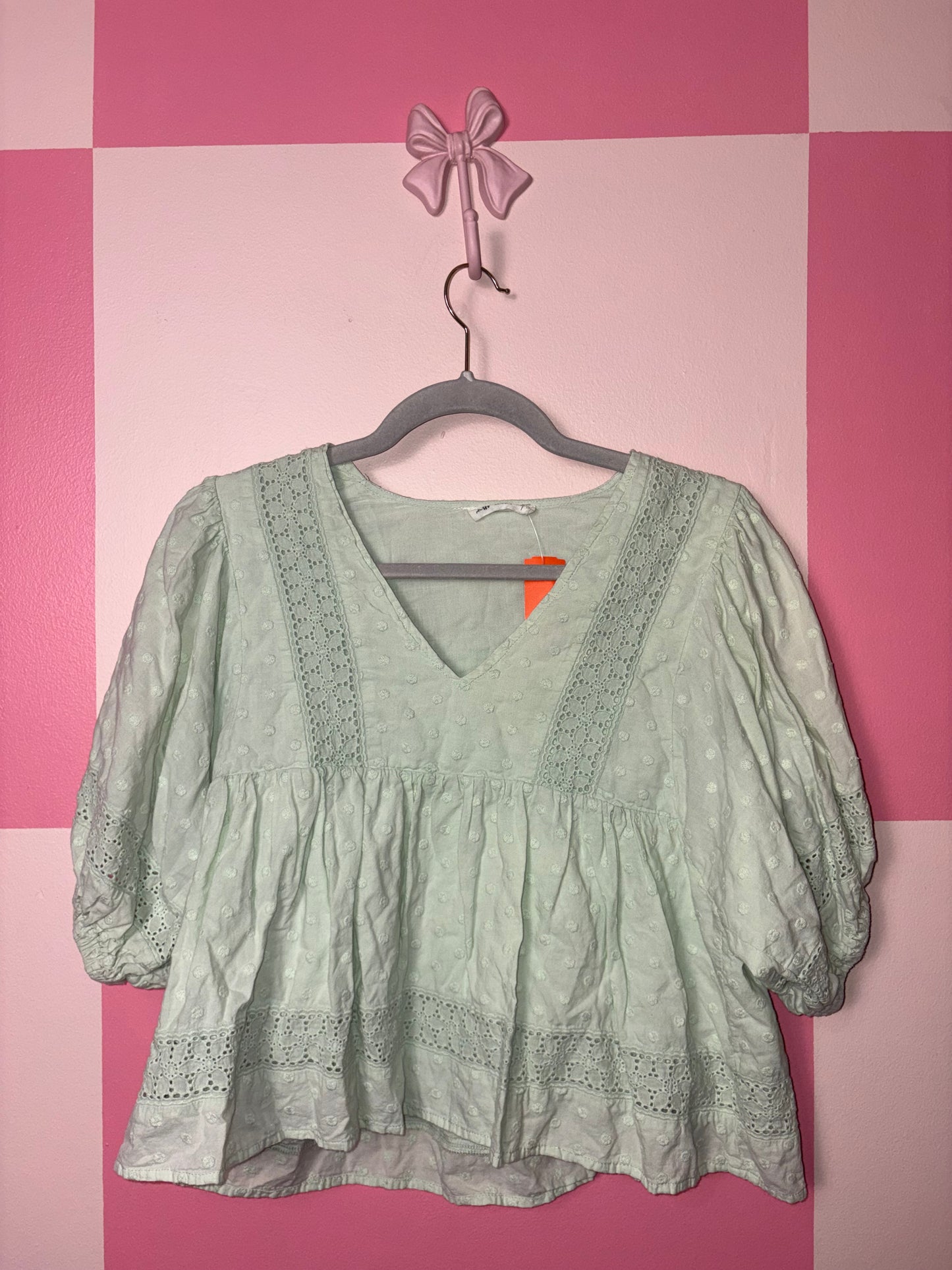 in loom shirt - size small