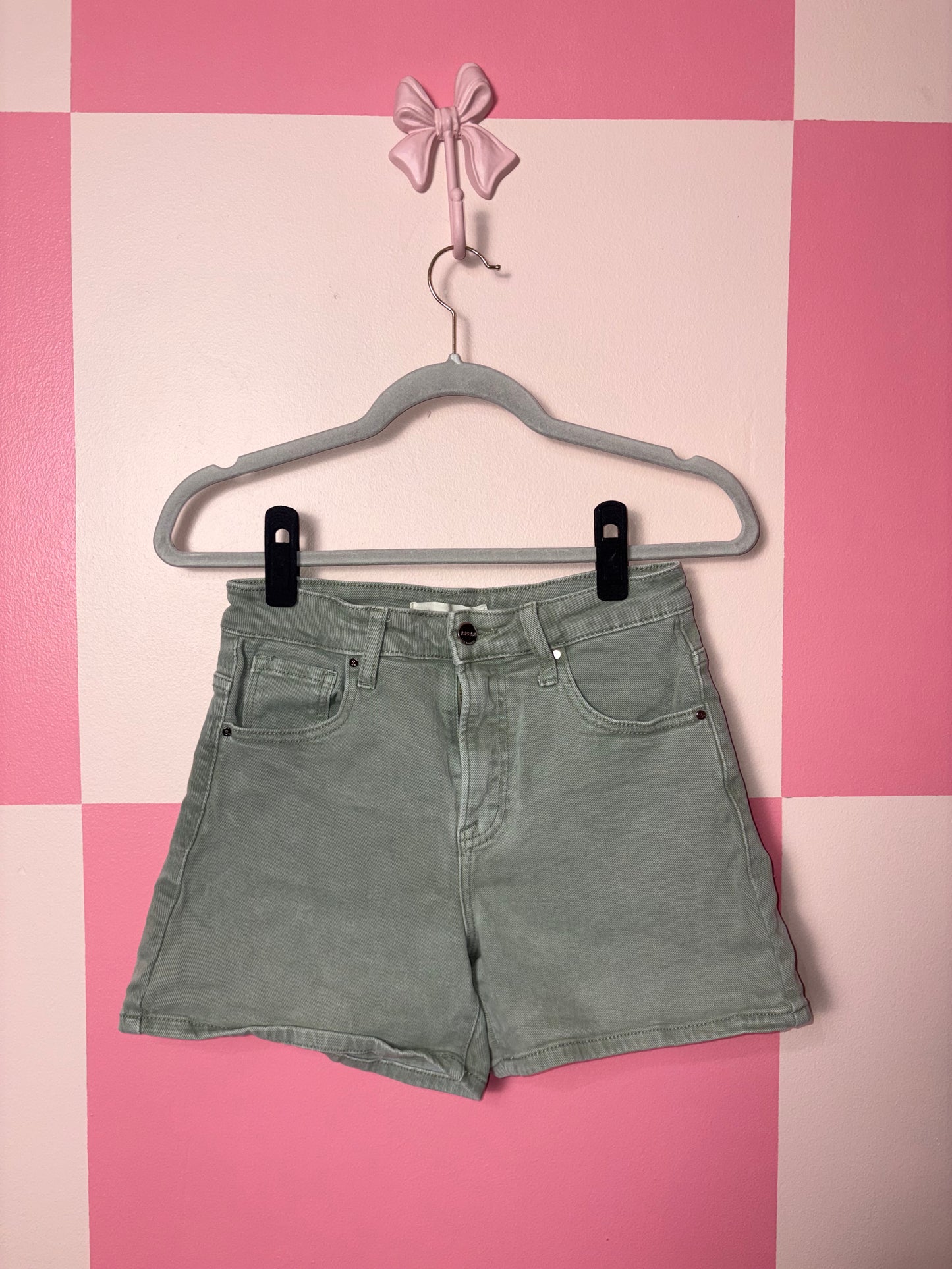 Risen shorts - size small