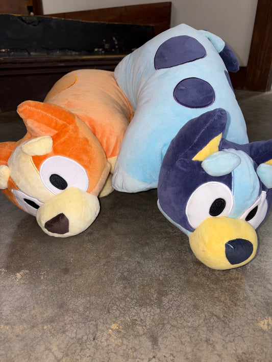 Bluey and Bingo pillow pet set