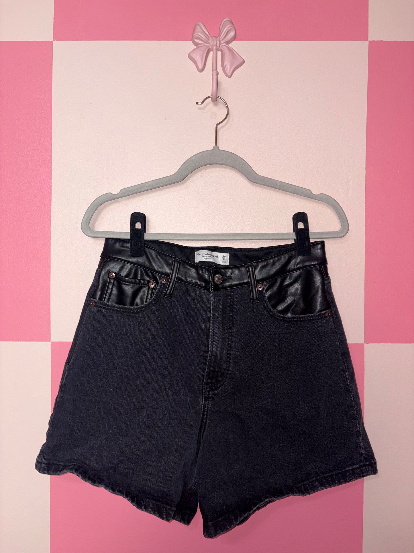 Abercrombie shorts - size 8