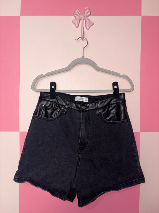 Abercrombie shorts - size 8