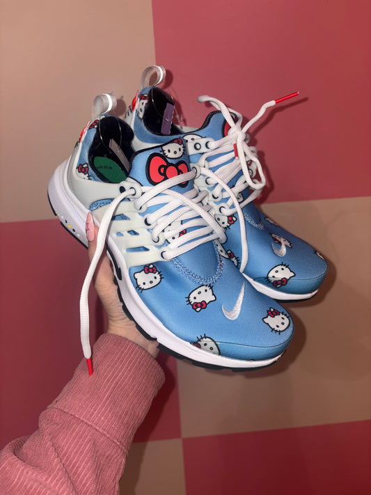 Nike x Hello Kitty - size 7