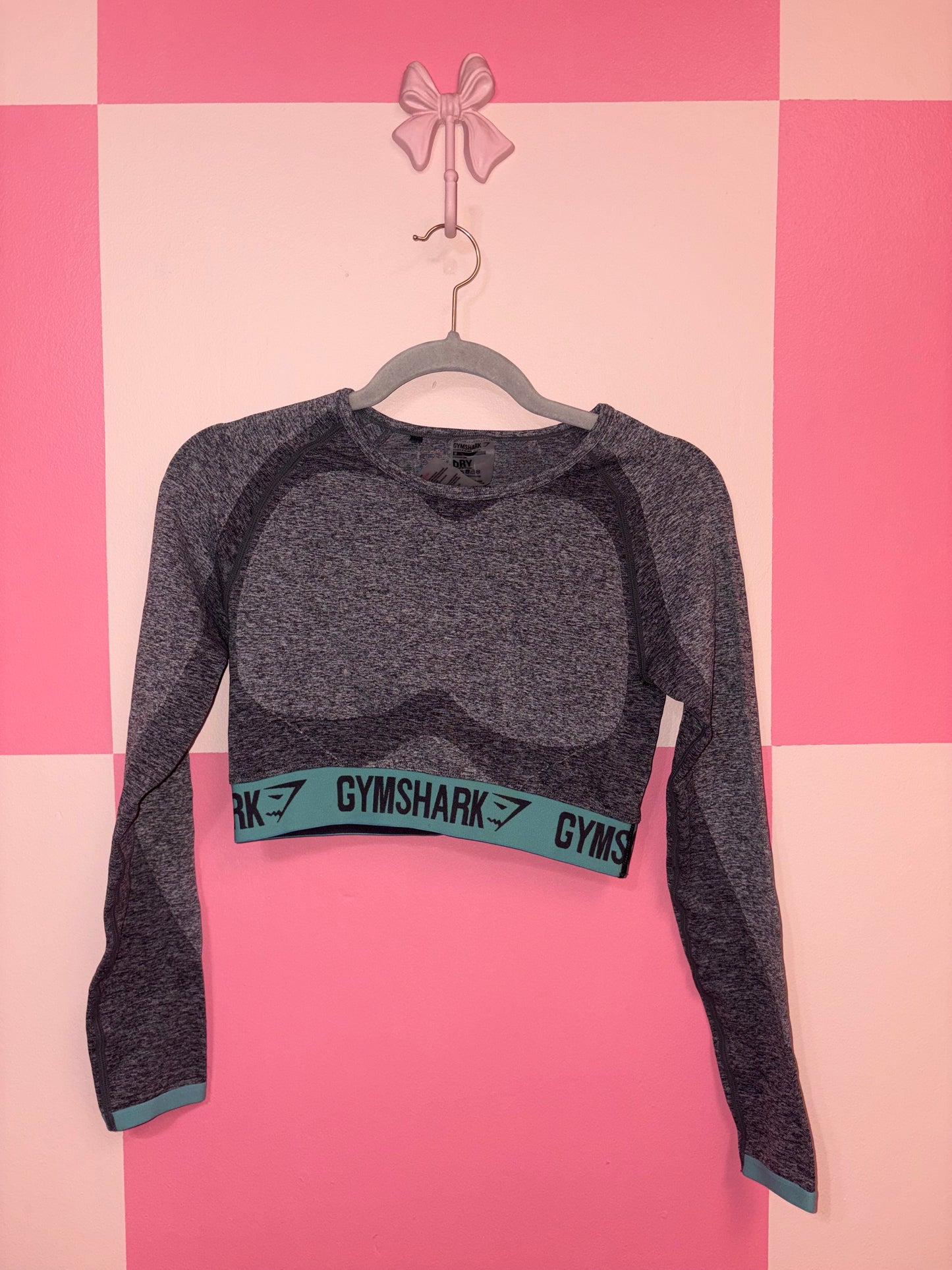 Gymshark shirt - size medium