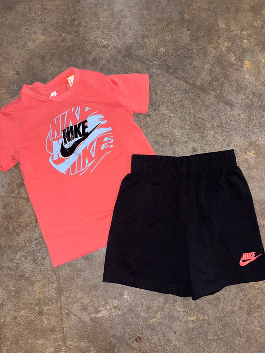 Nike outfit - size 4t