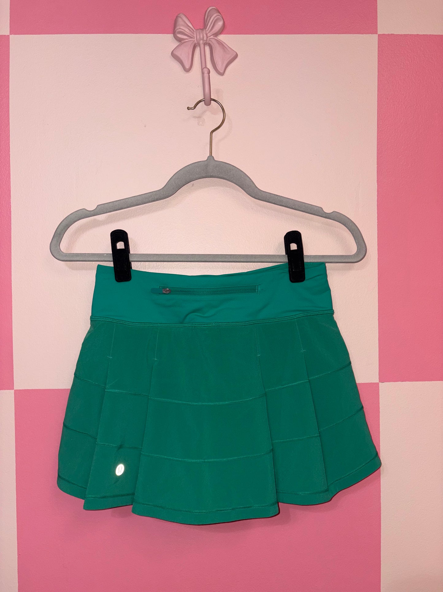 Lululemon skirt - size 2