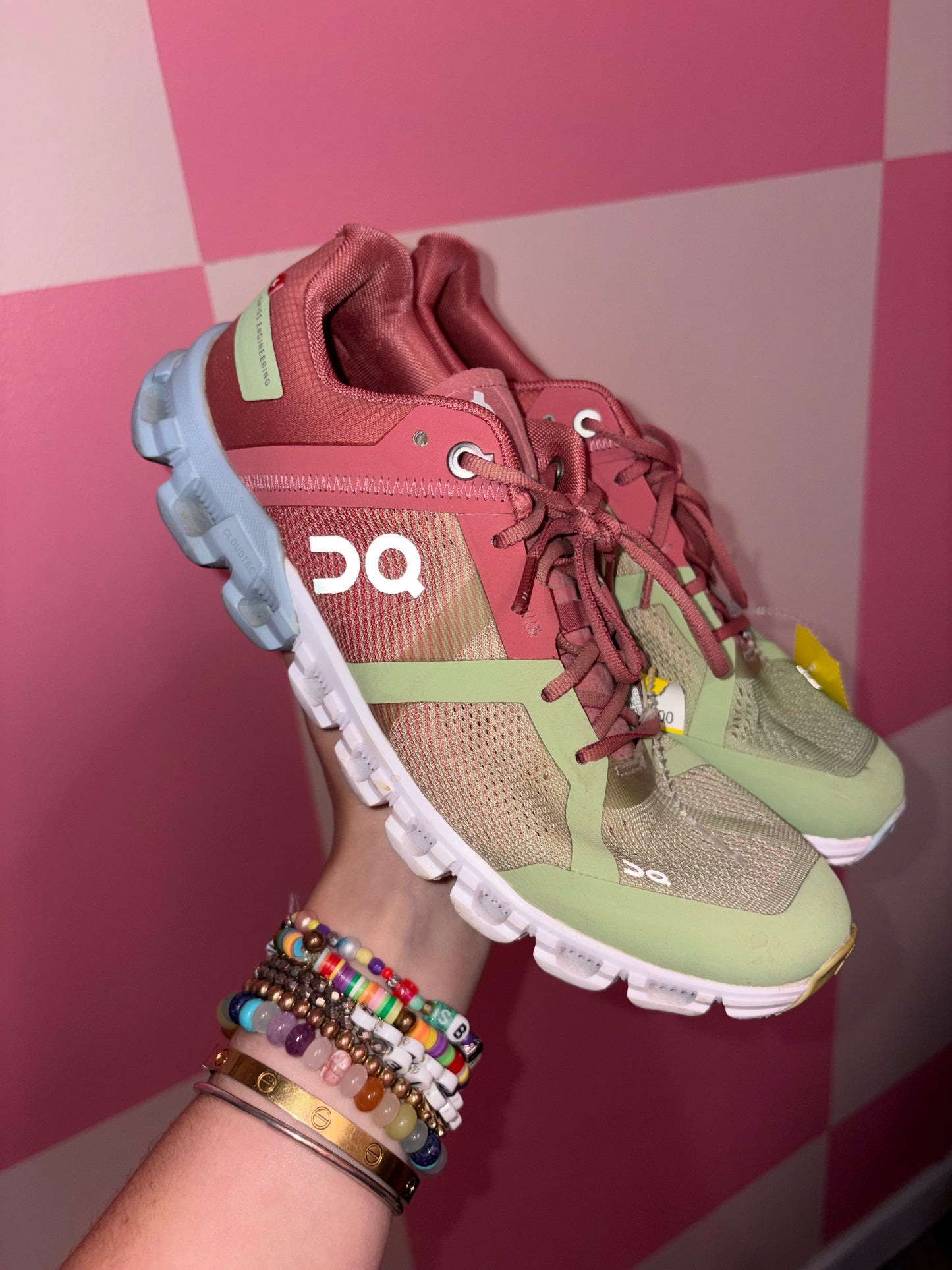 On Cloud shoes - size 7.5