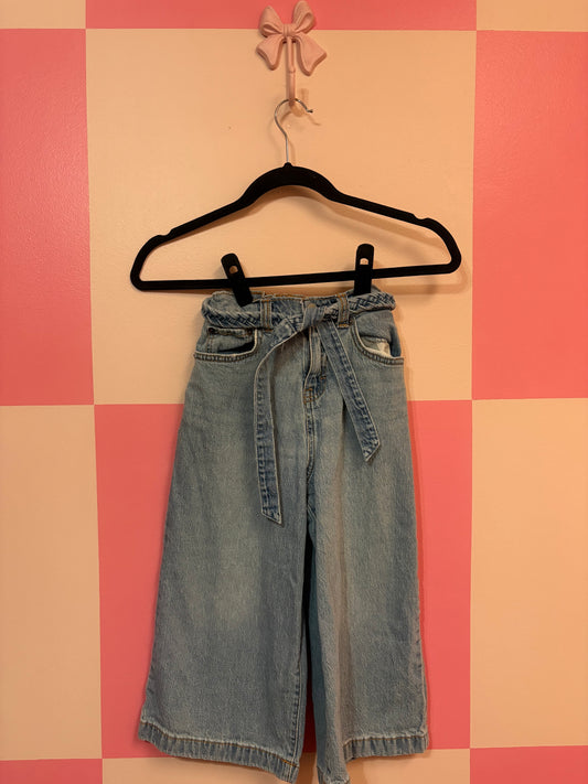 Levi jeans - size 8