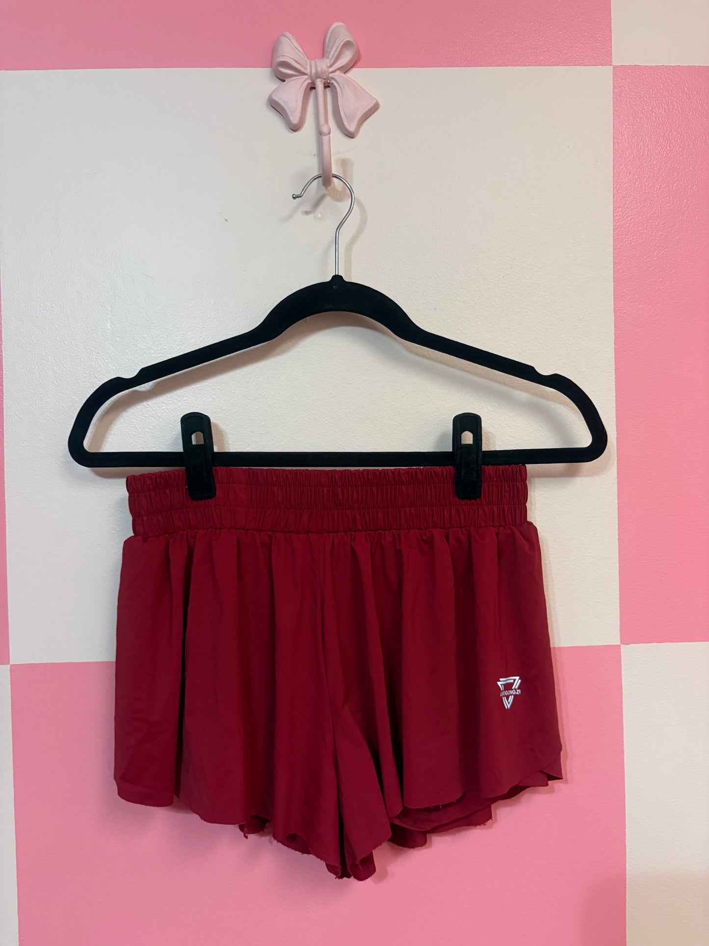Luogongzi shorts - size medium