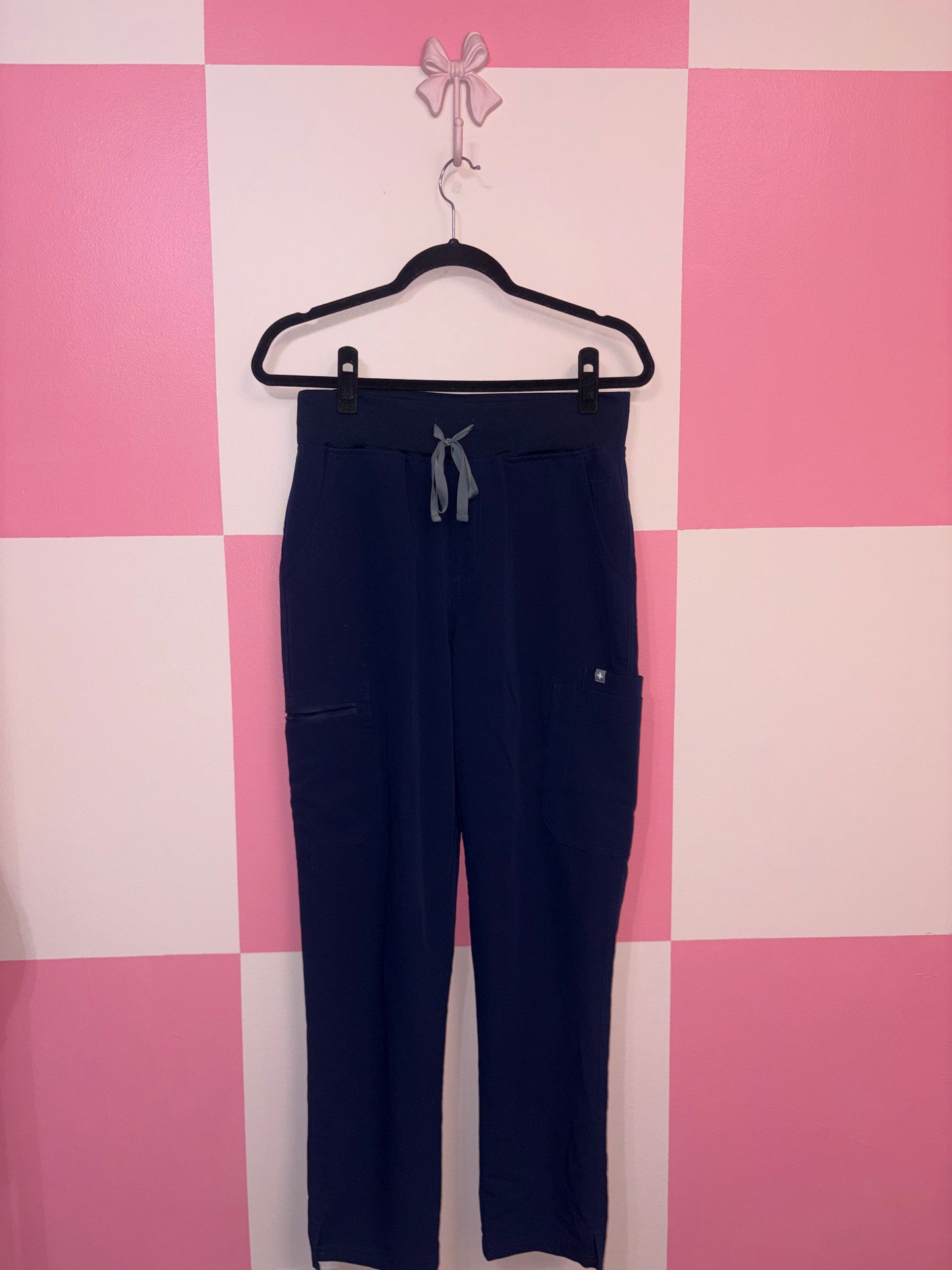 Figs scrub pants - size medium