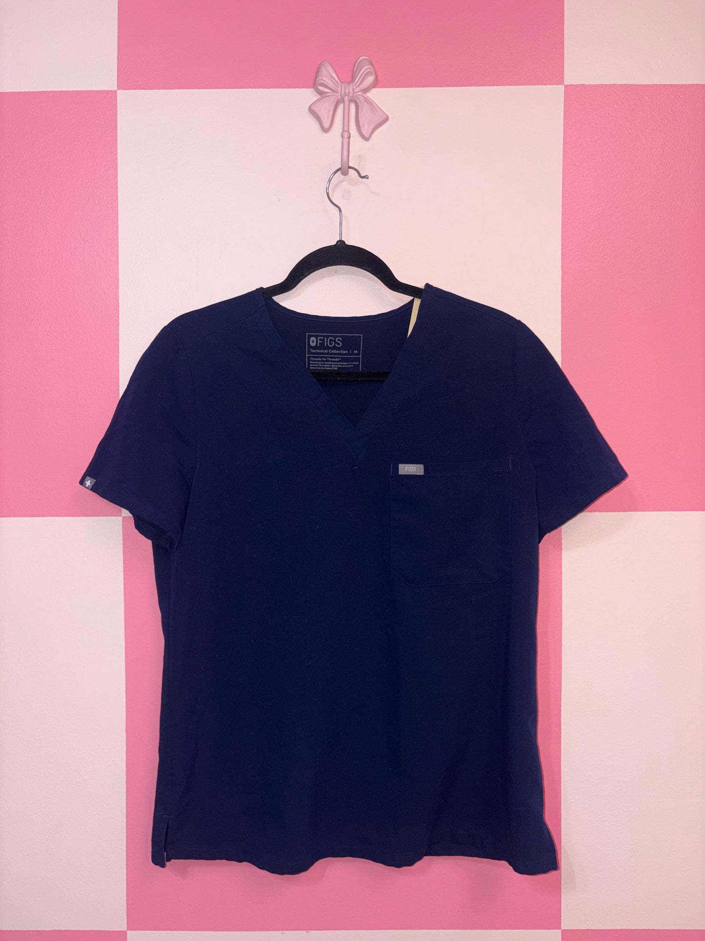 Figs scrub top - size medium