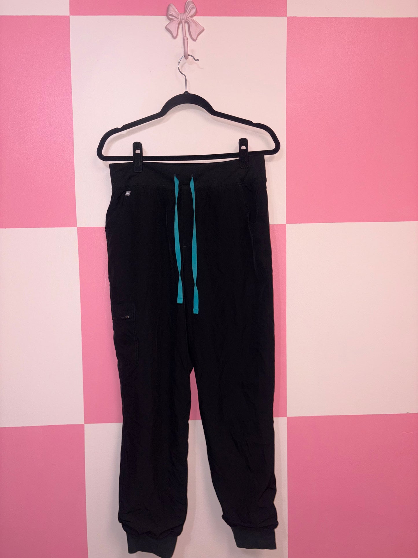 Figs scrub pants - size medium