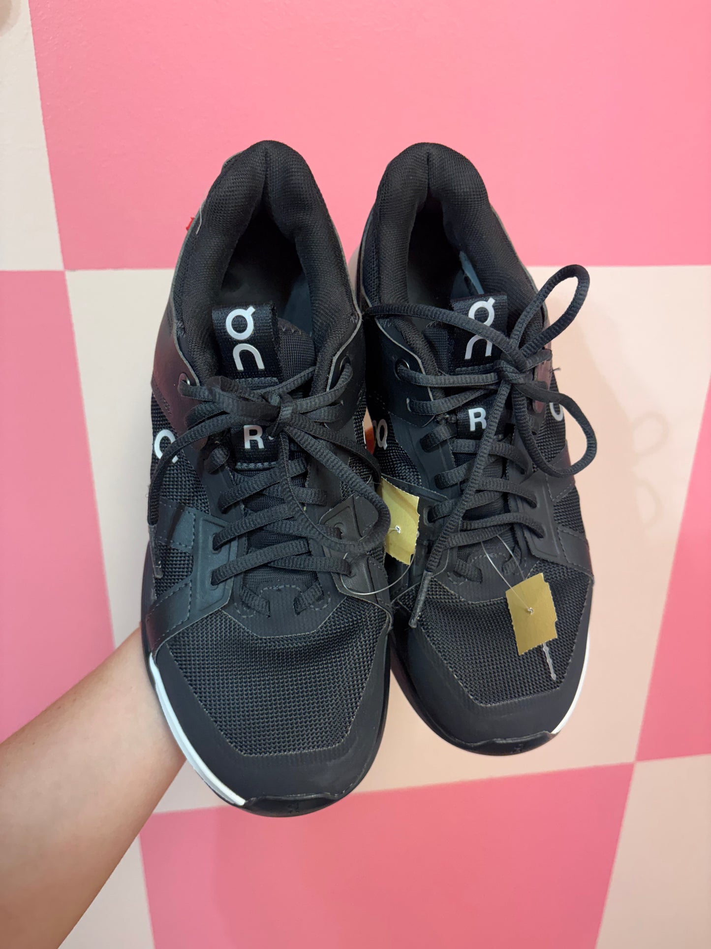 On Cloud shoes - size 9.5