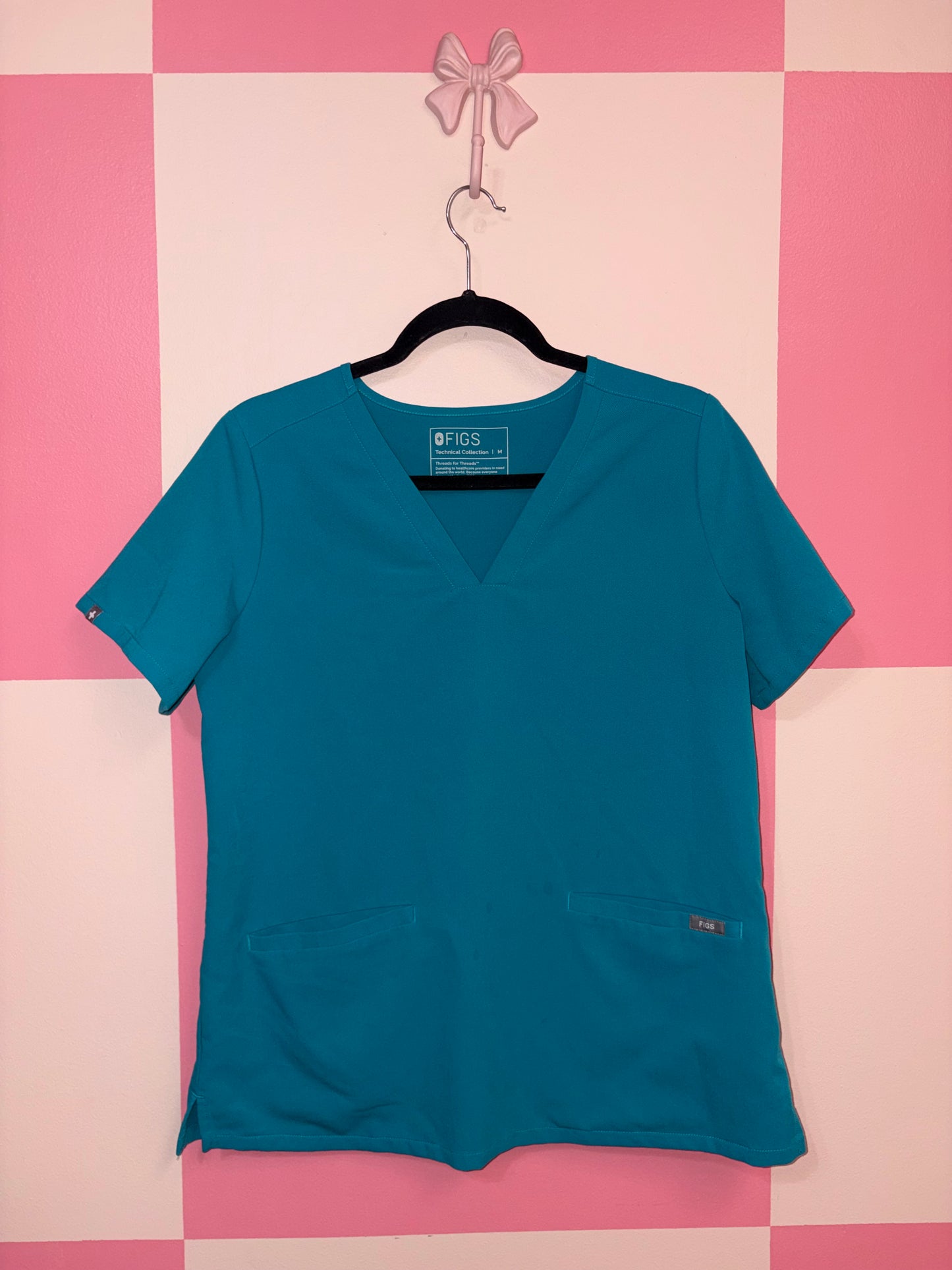Figs scrub top - size medium