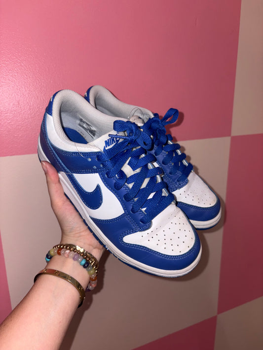 Nike shoes - size Y5